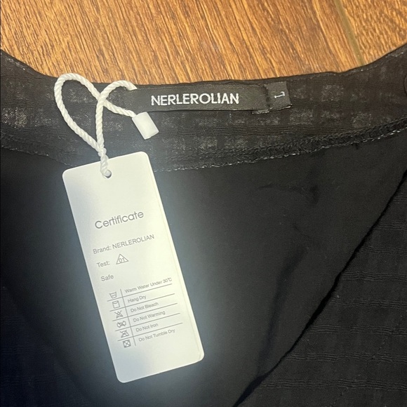 Nerlerolian NWT Black Button-Down Ruffle Top Large - Picture 2 of 7